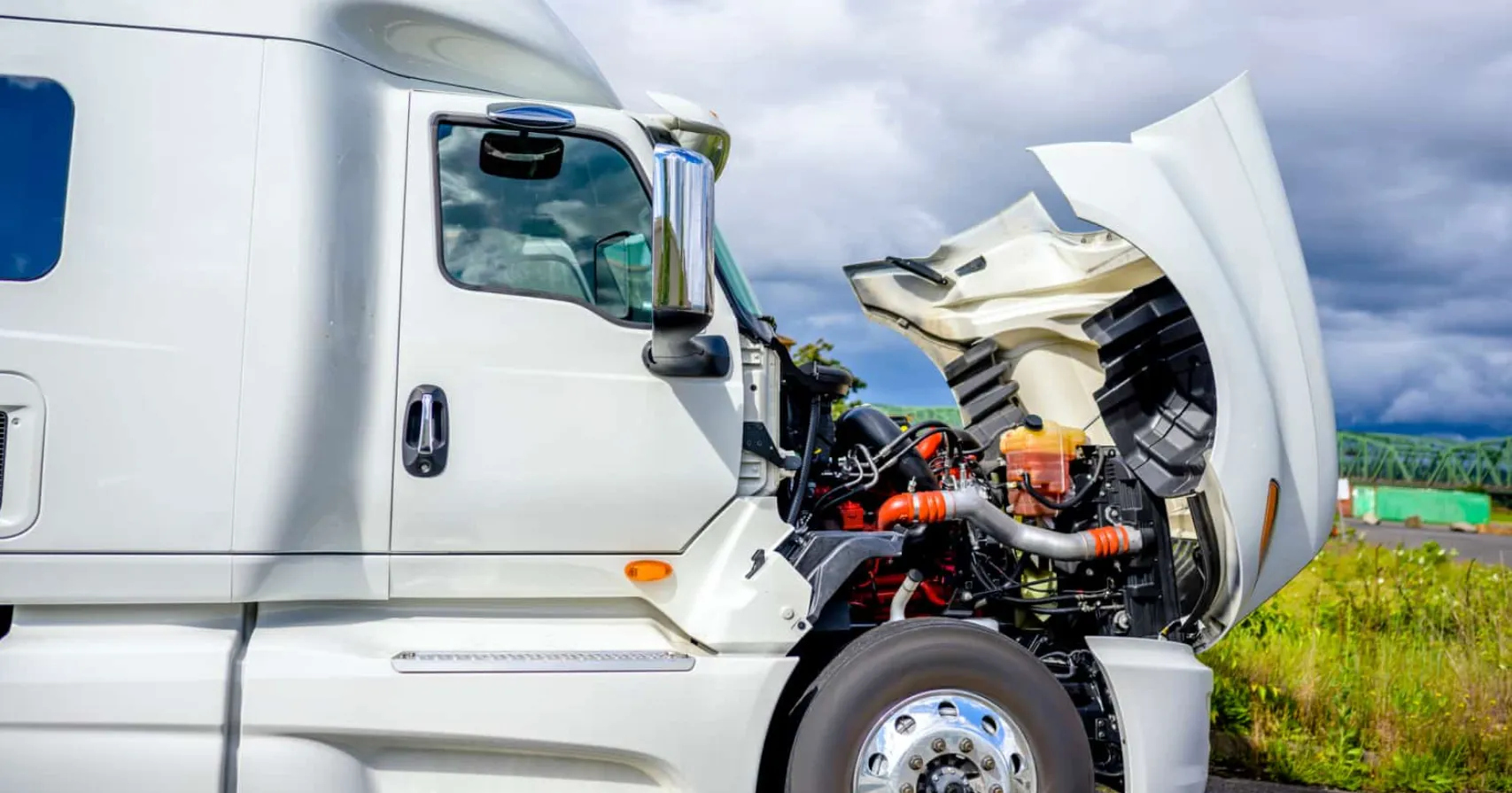 Performance Benefits of Modern Cummins Engines in Long-Haul Transport