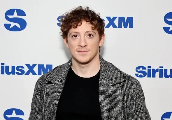 Ethan Slater Height, Age, Net Worth, Relationship, Career, Family & More