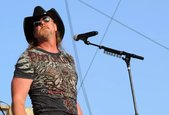 Trace Adkins Height, Age, Net Worth, Wife, Career, Family & More