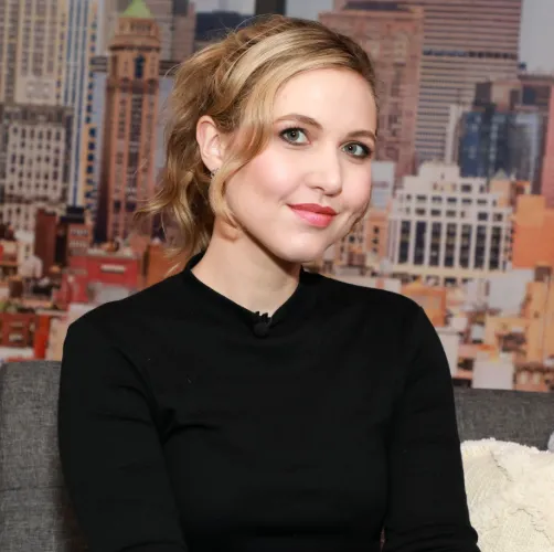 taylor tomlinson net worth