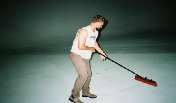 How Curling Broom Materials Affect Sweeping Power and Control